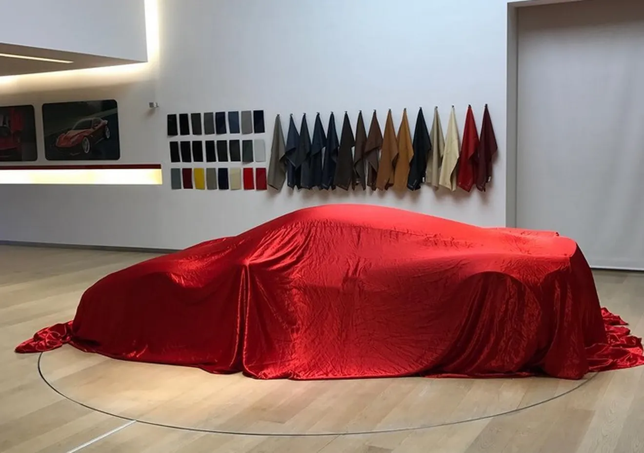 Ferrari Special Projects ha logrado encajar el V12 del LaFerrari en un 458