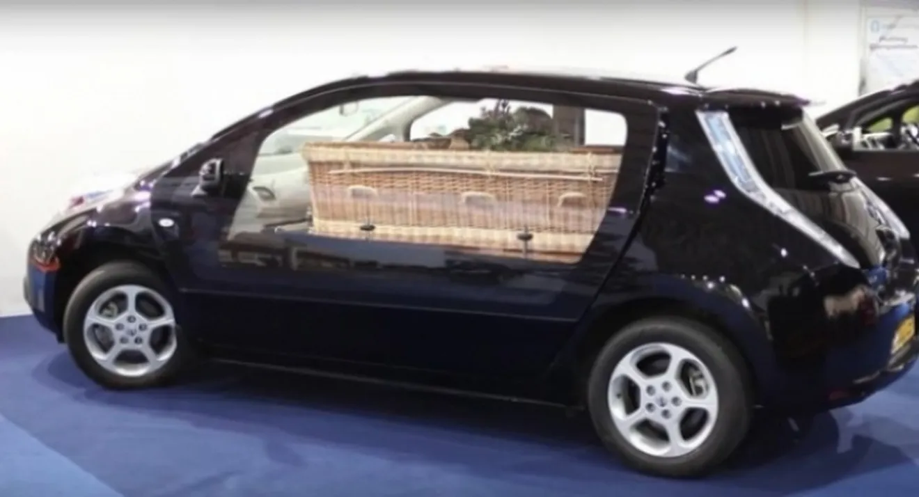 El Nissan Leaf se convierte en el primer coche fúnebre eléctrico europeo