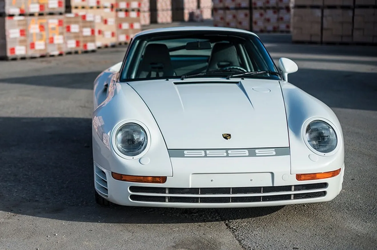 Un raro Porsche 959 Sport encabeza la venta de una colección de 42 Porsche clásicos