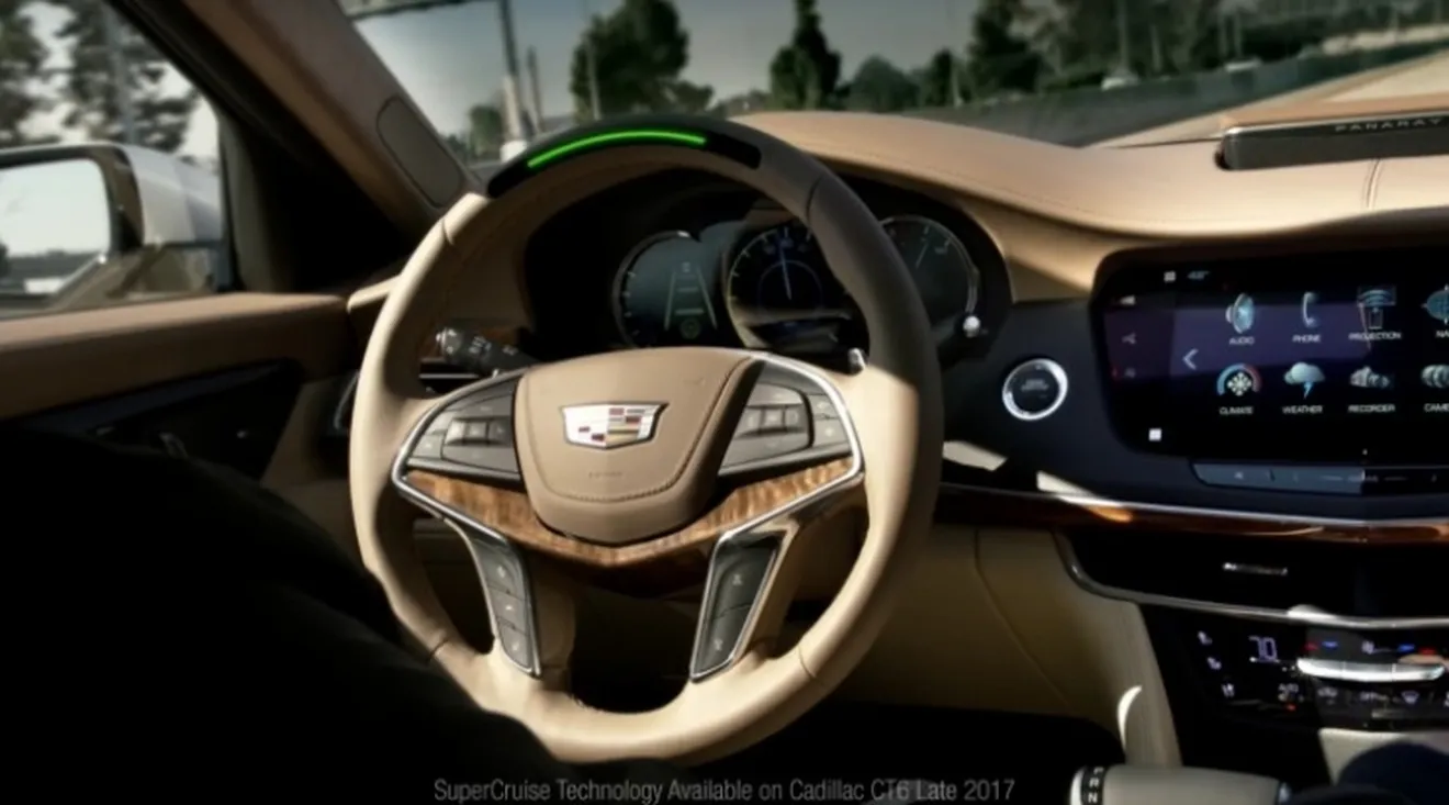 Cadillac presenta su tecnología Super Cruise en un anuncio televisivo