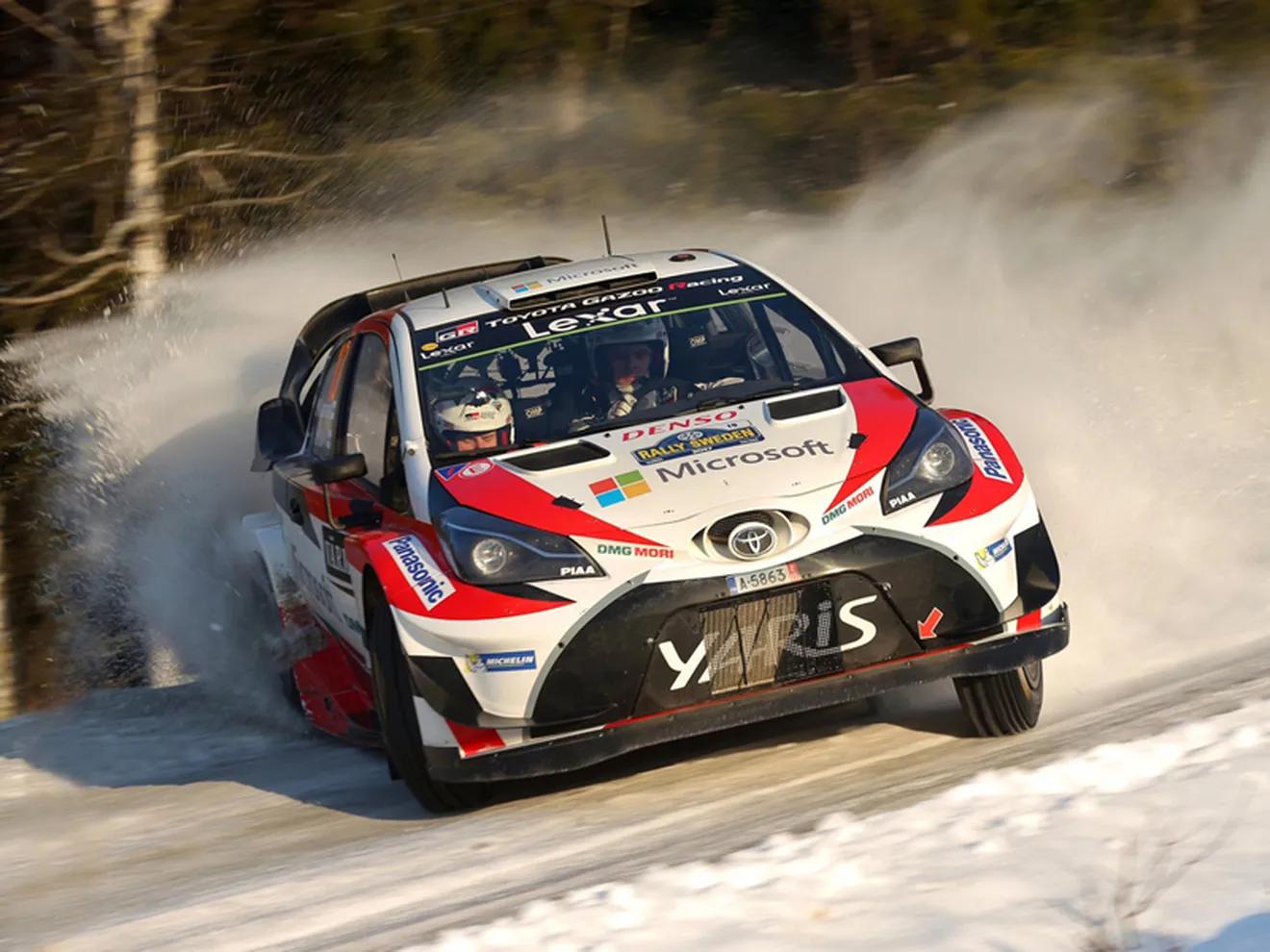 Jari-Matti Latvala gana con el Toyota Yaris el Rally de Suecia
