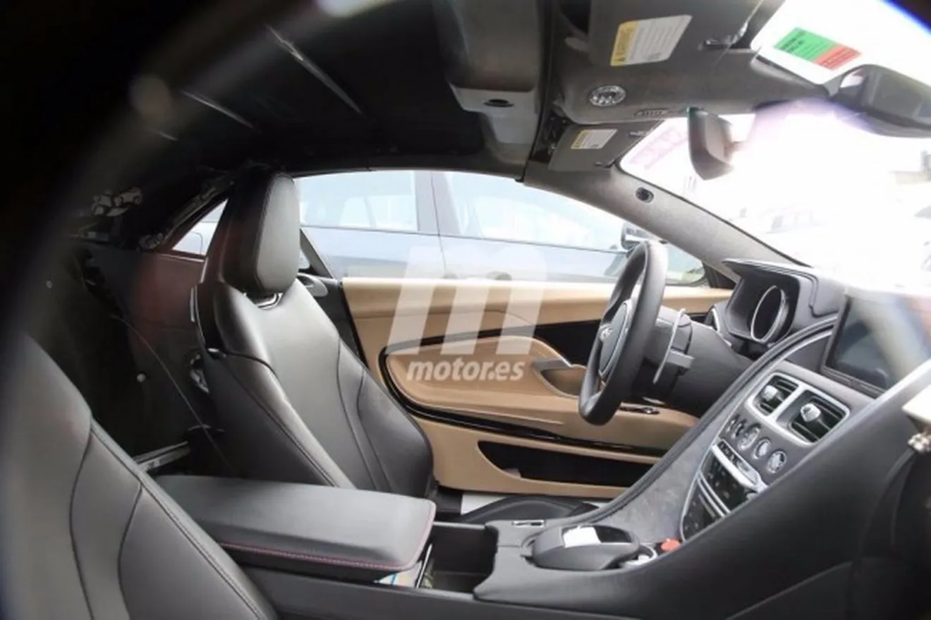 Aston Martin DB11 Volante 2018 - foto espía interior