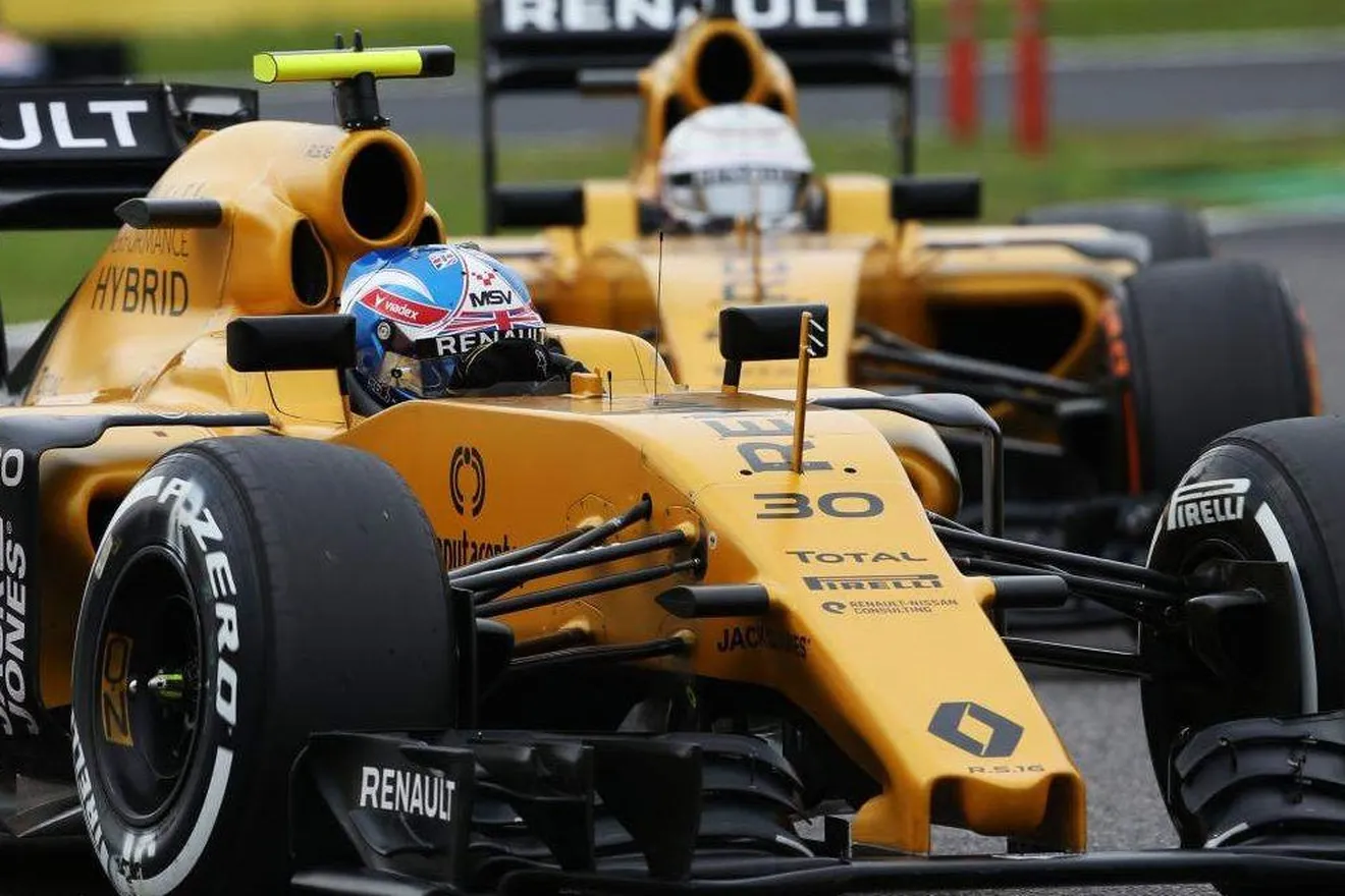 Renault no se pone excusas: quiere estar en la zona media