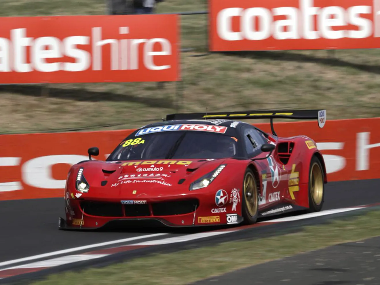 Toni Vilander consigue la pole para Ferrari en Bathurst