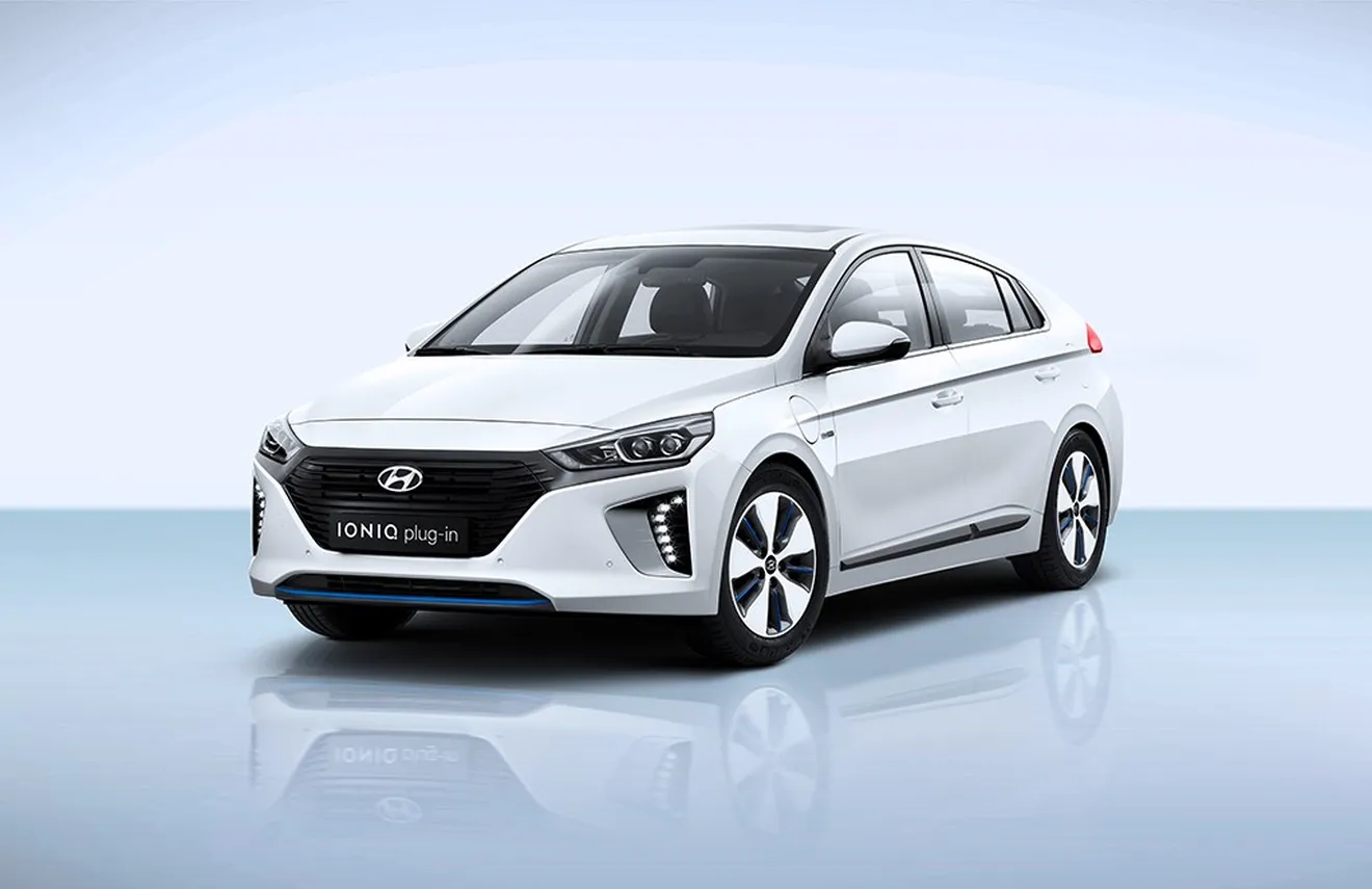 Hyundai IONIQ Plug-in: la familia da la bienvenida al híbrido enchufable