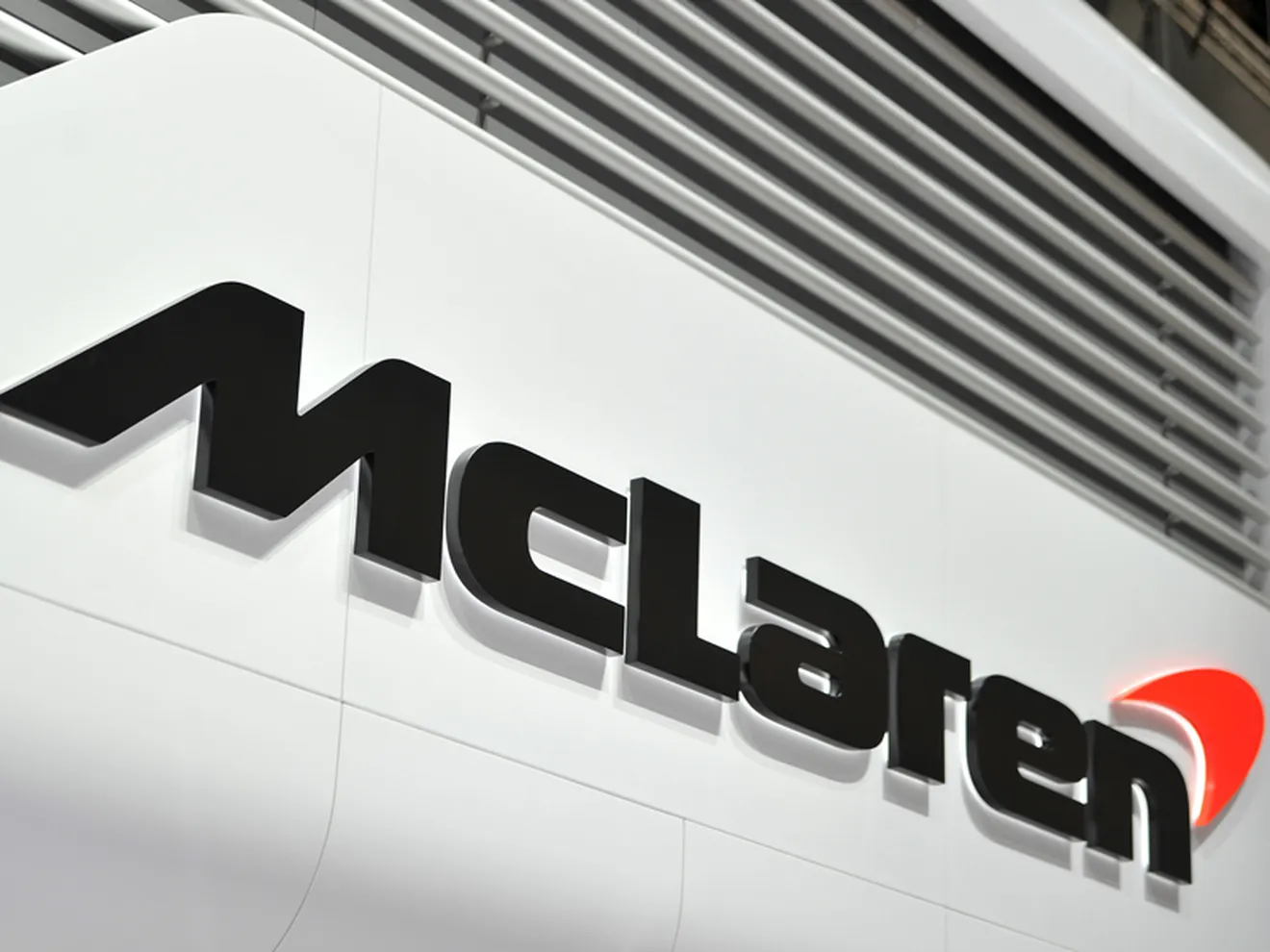 McLaren valora ser equipo o fabricante en la Fórmula E 