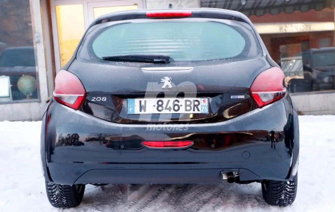 Peugeot 208 2018 - foto espía posterior