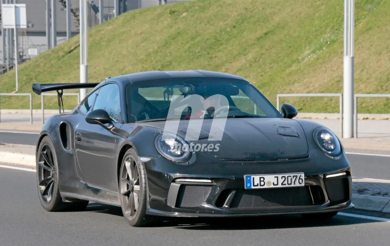 Porsche 911 GT3 RS: va dejando ver sus novedades poco a poco