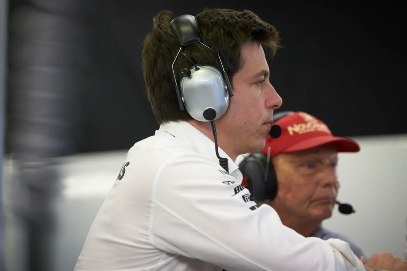 Wolff: "Echamos de menos a McLaren en cabeza"