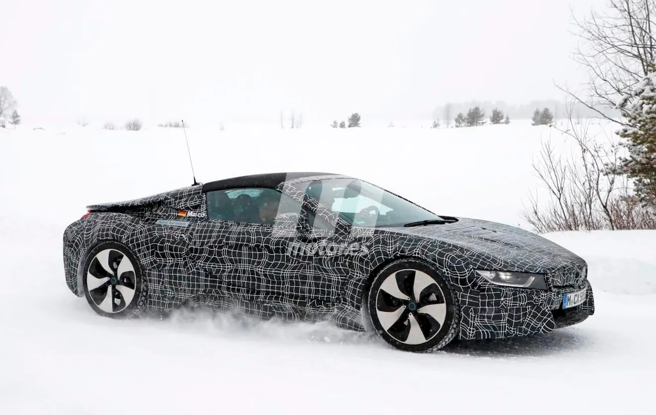 Vídeo del BMW i8 Spyder durante una sesión de pruebas de su desarrollo
