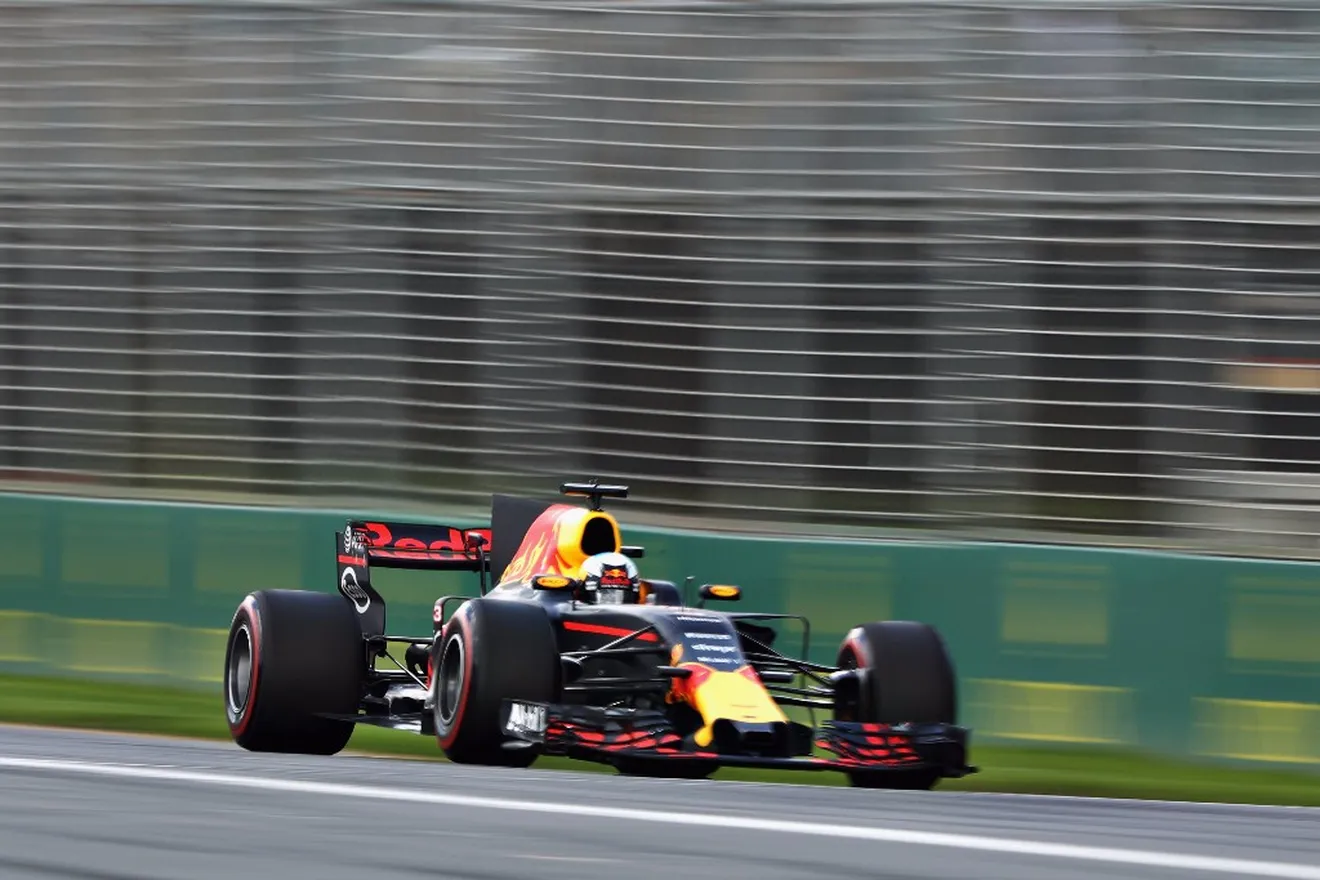 Ricciardo pide más carga aerodinámica, Marko agradece el veto de Dennis