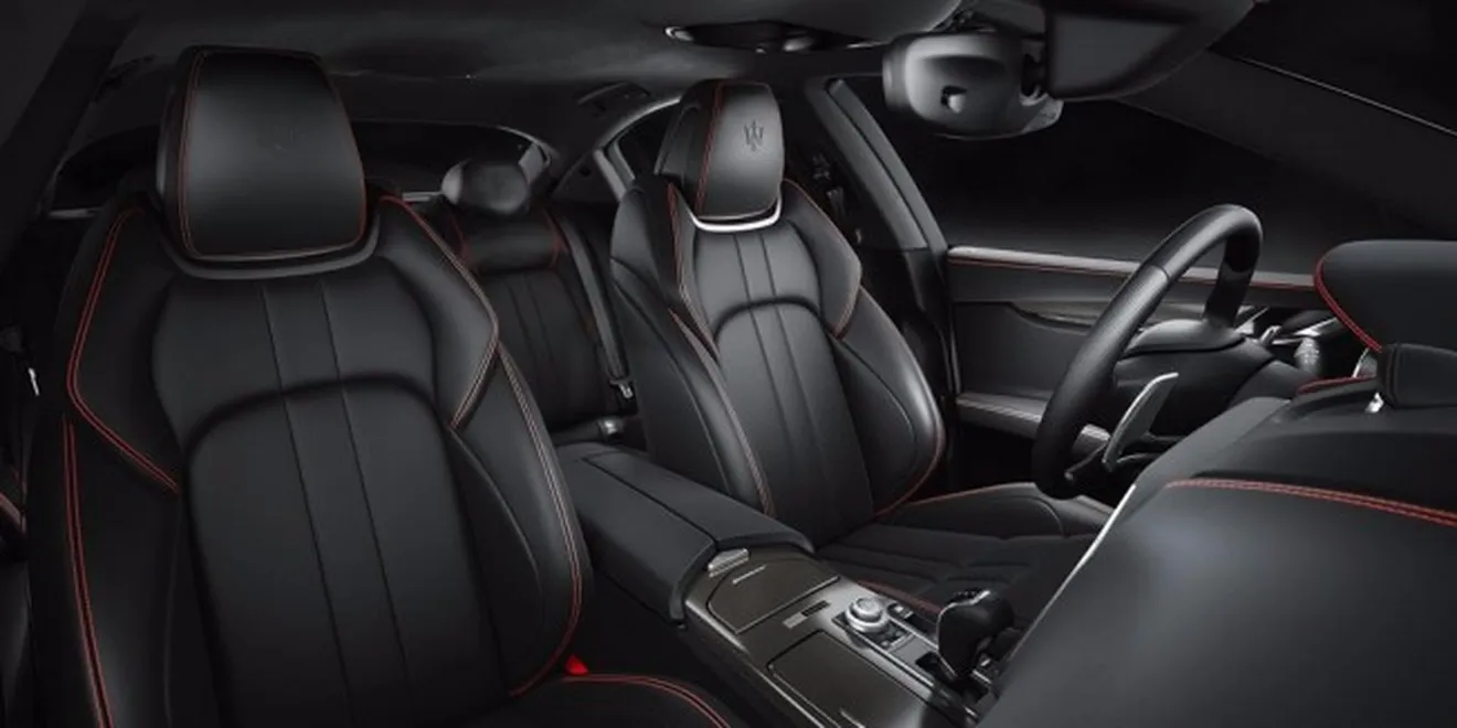 Maserati Ghibli Nerissimo Edition - interior