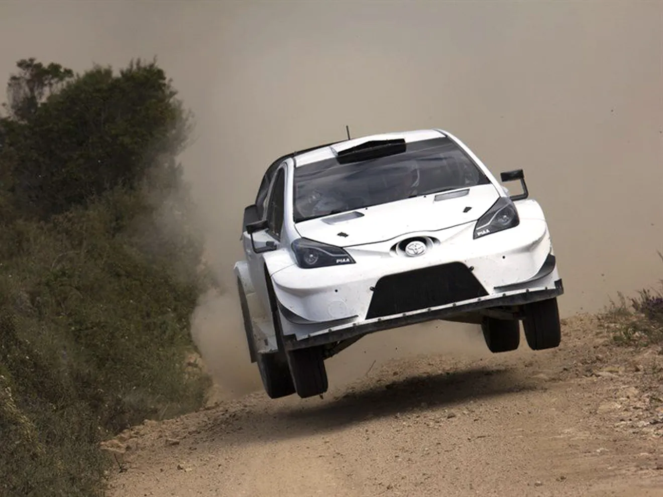 El Toyota Yaris WRC comienza su 'dieta' en Cerdeña