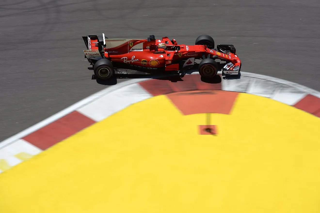 Vettel lidera el memorable doblete de Ferrari