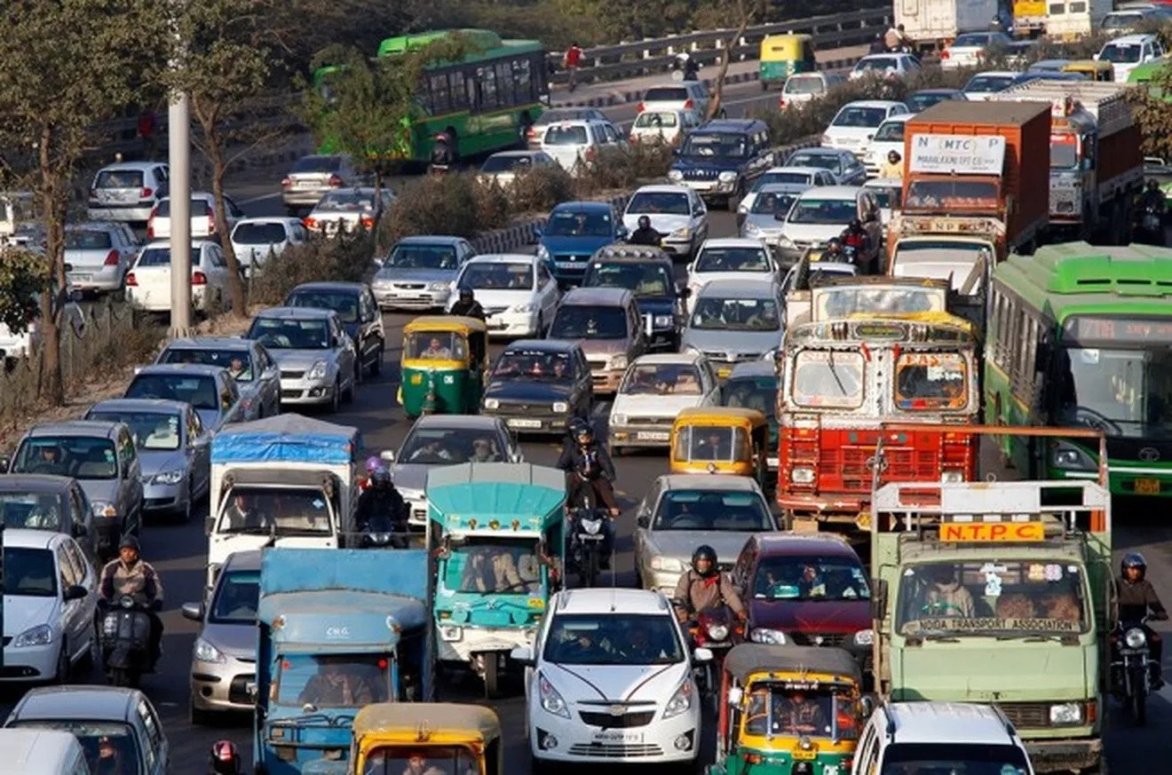 Tráfico en Nueva Delhi