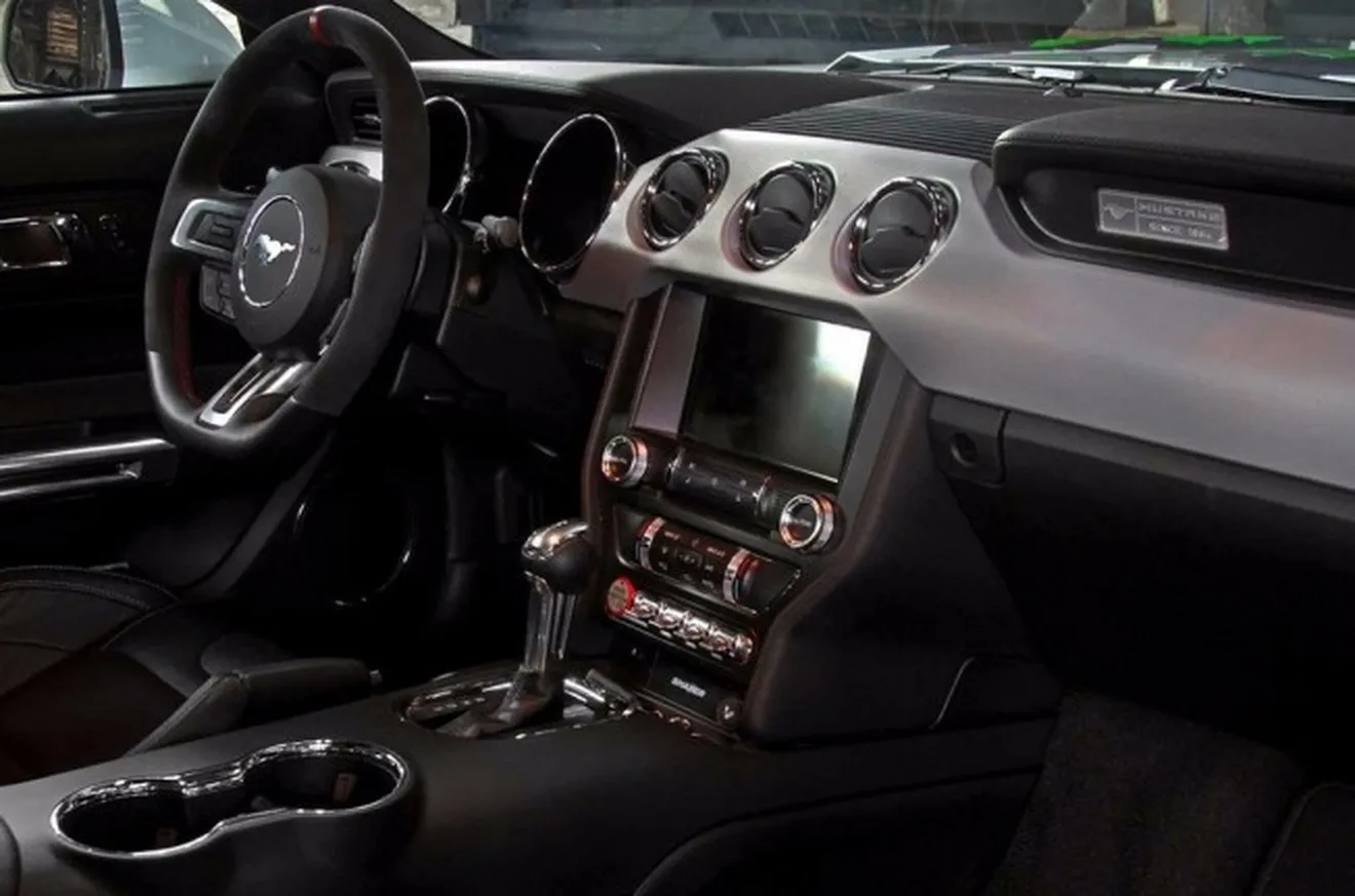 Schropp Ford Mustang - interior