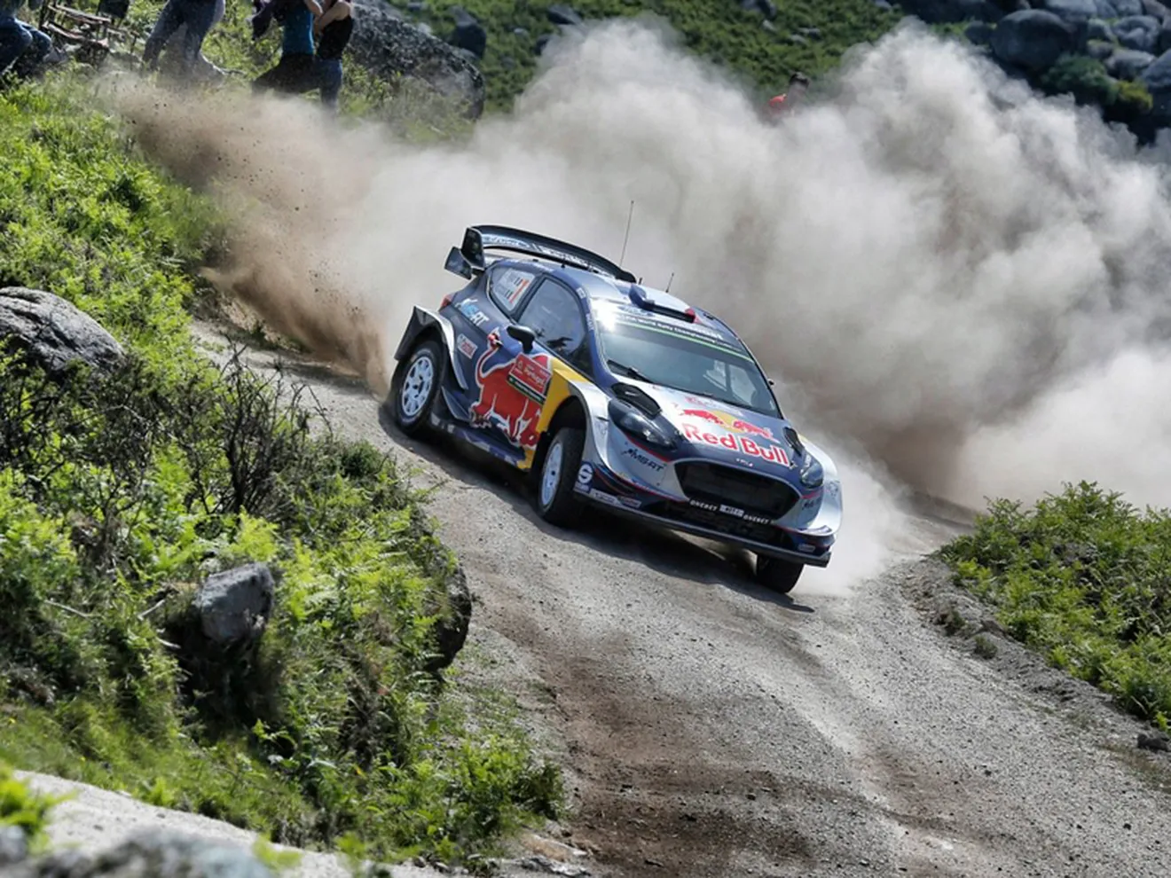 Ogier y Neuville luchan por la gloria en el Rally de Portugal