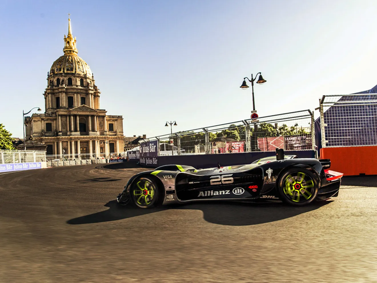 Primera exhibición del Robocar en el ePrix de París