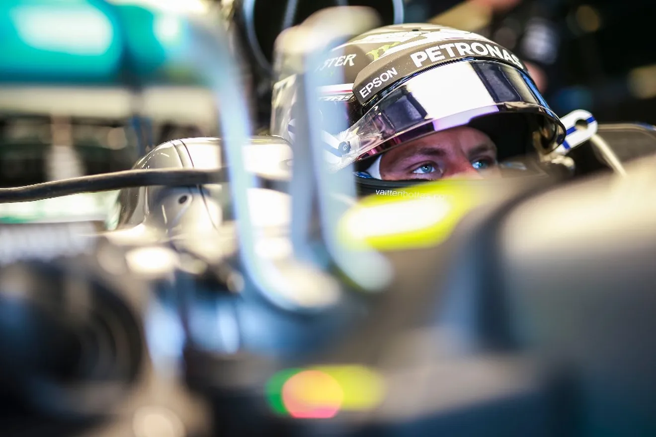 Bottas demuestra que Mercedes llega fuerte a la clasificación