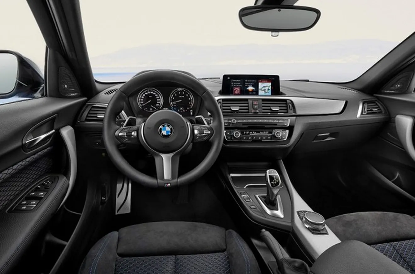 BMW Serie 1 2017 - interior