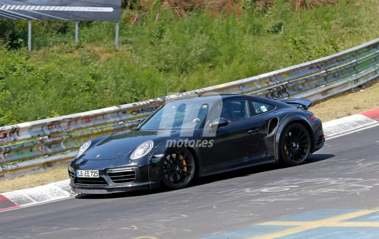 Porsche 911 Turbo: las primeras imágenes del nuevo 992 Turbo