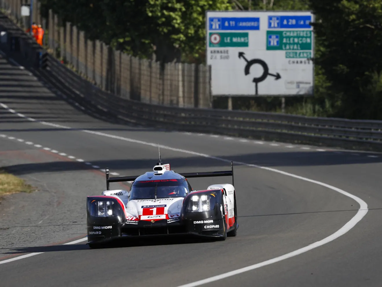 Porsche manda en los libres de las 24 Horas de Le Mans