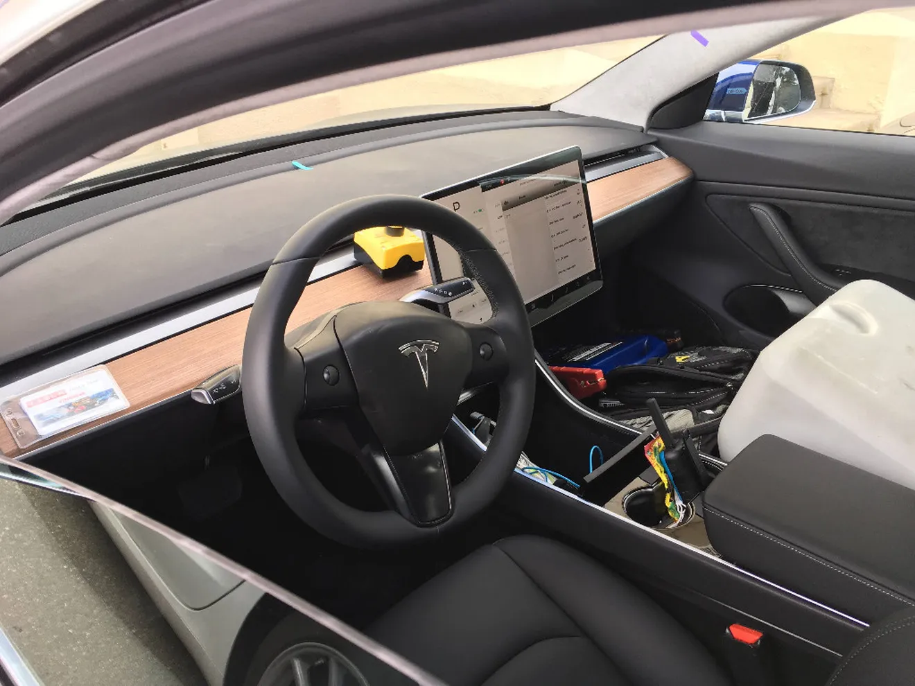 Tesla Model 3: primera imagen del interior de uno de los prototipos
