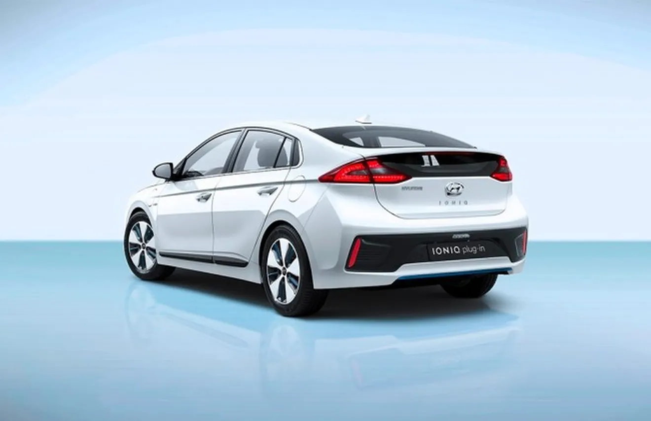 Hyundai IONIQ Plug-in Hybrid - posterior
