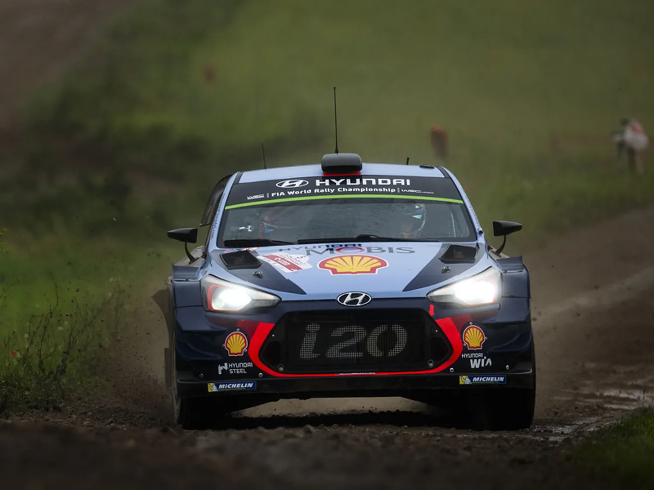 Thierry Neuville gana el Rally de Polonia y aprieta el WRC