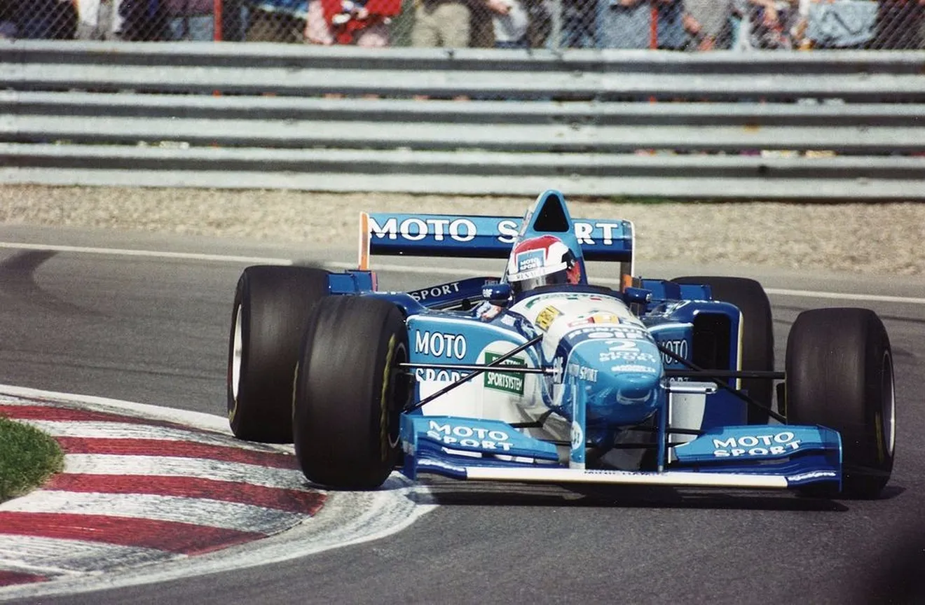 [Vídeo] GP F1 Gran Bretaña 1995: a río revuelto, ganancia de Herbert