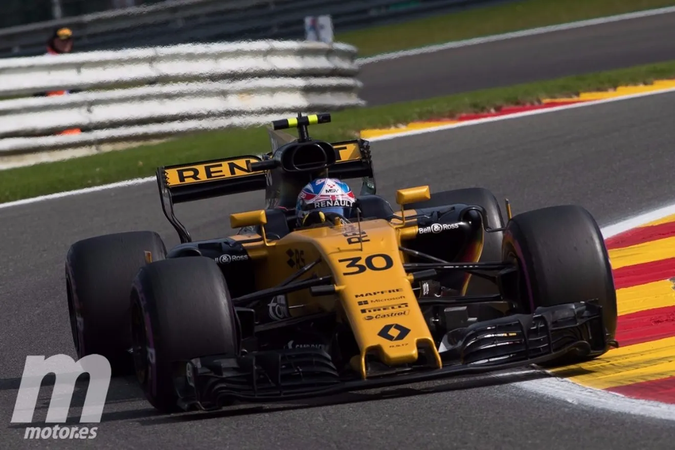 Palmer cree que Alonso debería ser sancionado por "sacarle de pista"