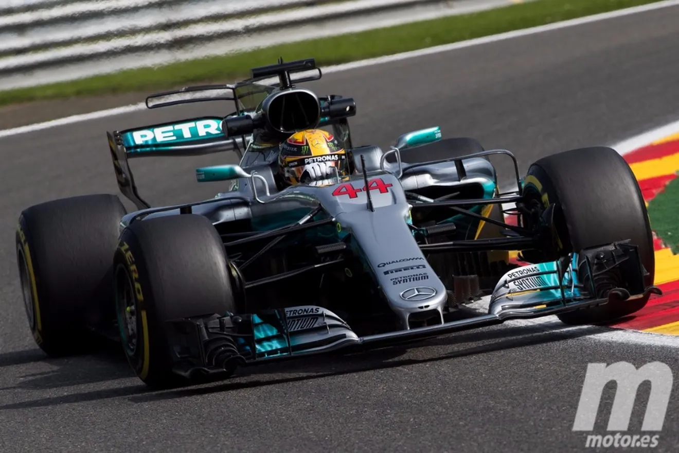 Hamilton y Bottas arrancan el fin de semana con problemas para reglar el W08