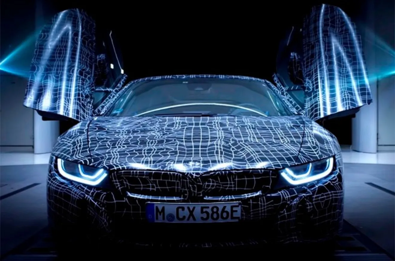 BMW i8 Roadster 2018 - teaser