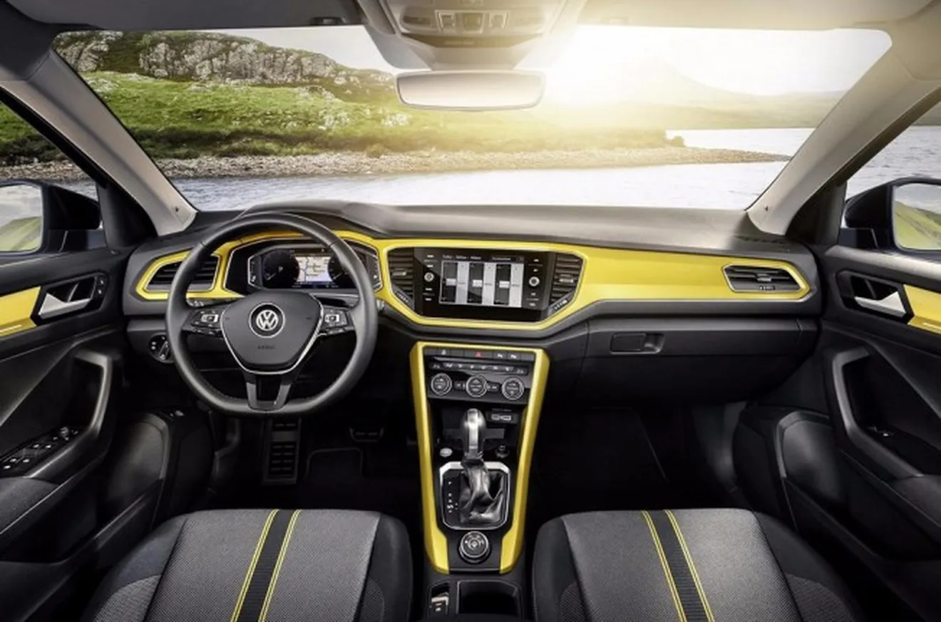 Volkswagen T-Roc 2018 - interior