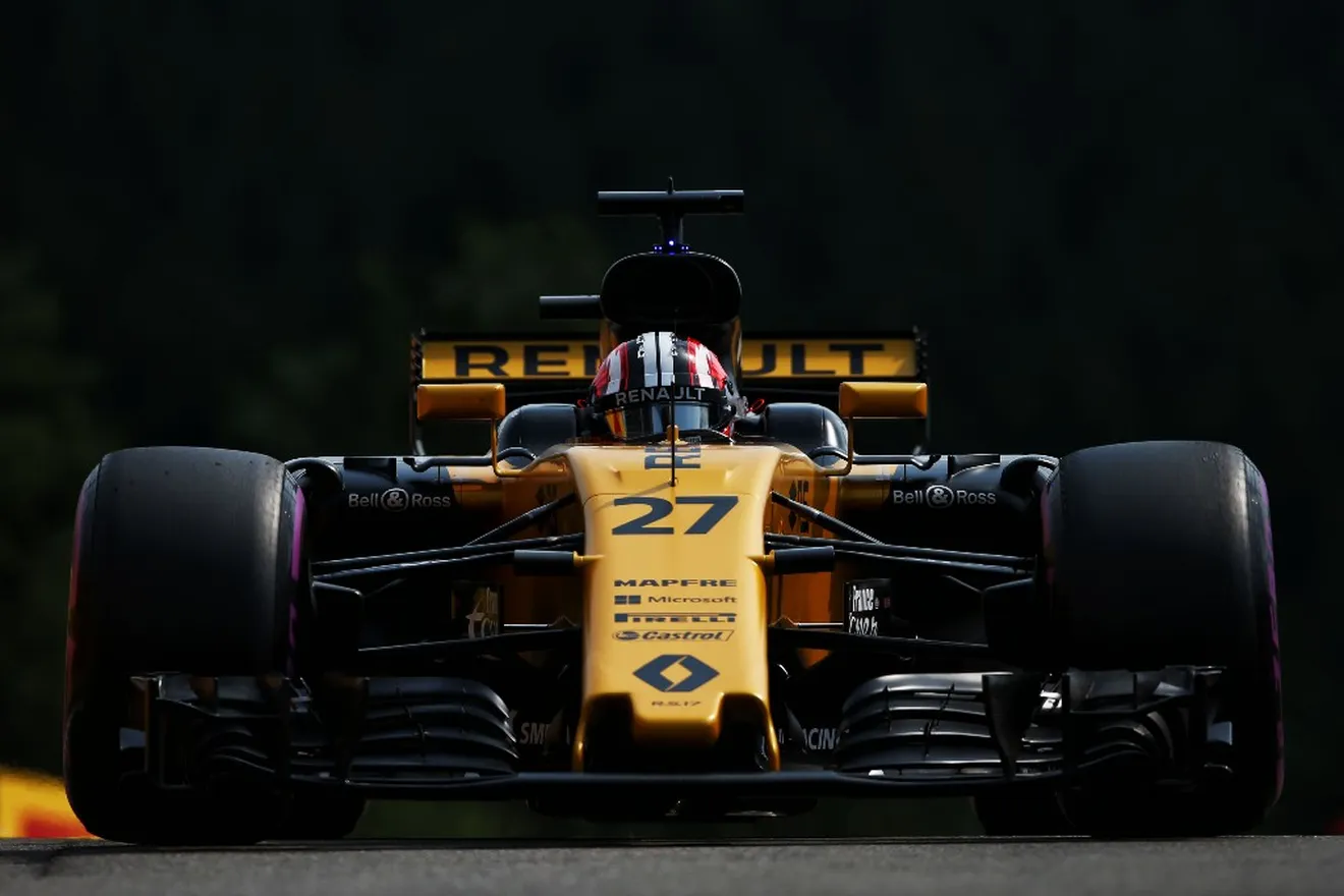 Renault, a medio camino entre el éxito y el fracaso