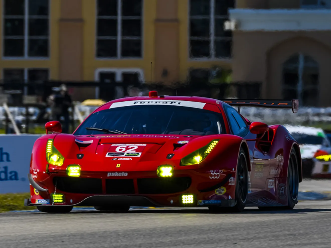 Risi Competizione recupera el Ferrari 'herido' en Le Mans