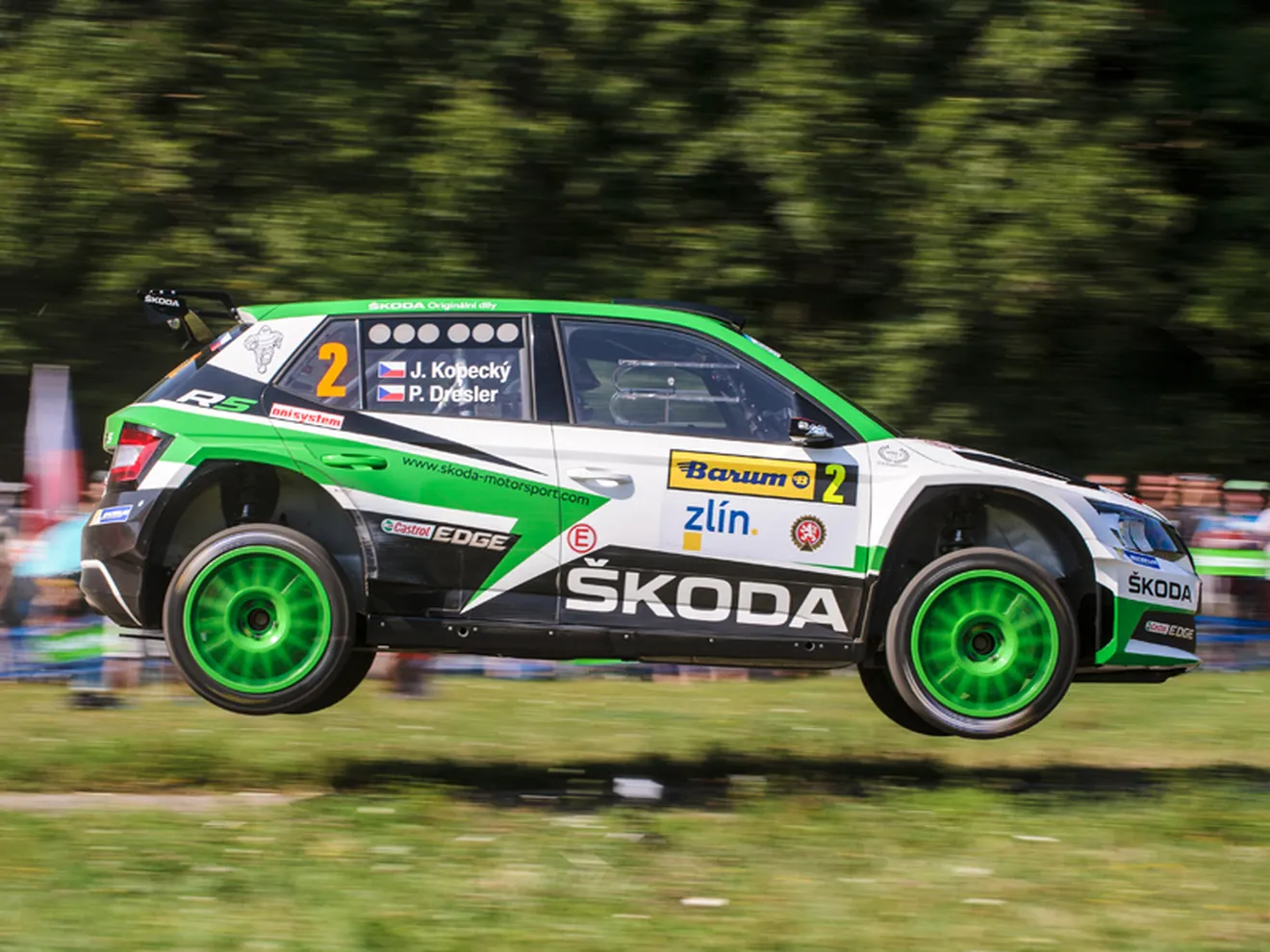 Skoda sigue su racha de éxitos en el Barum Rally Zlín