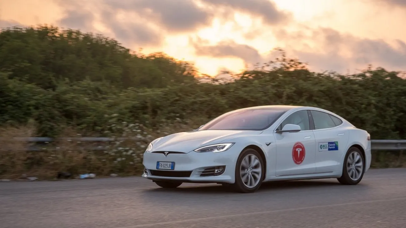 Récord: un Tesla Model S logra más de 1.000 kms de autonomía con una sola carga 