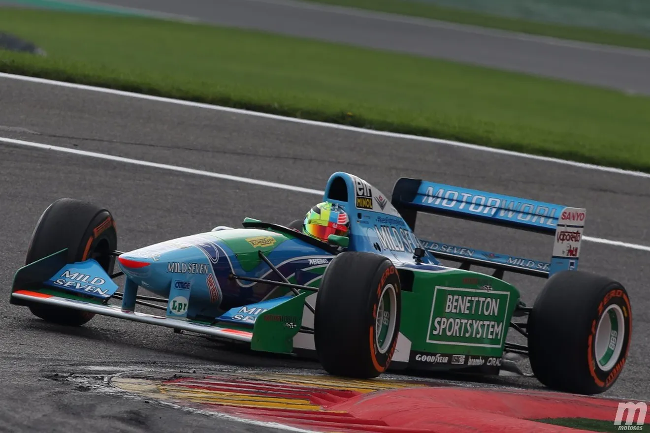 [Galería] Mick Schumacher homenajeó a su padre conduciendo el Benetton B194