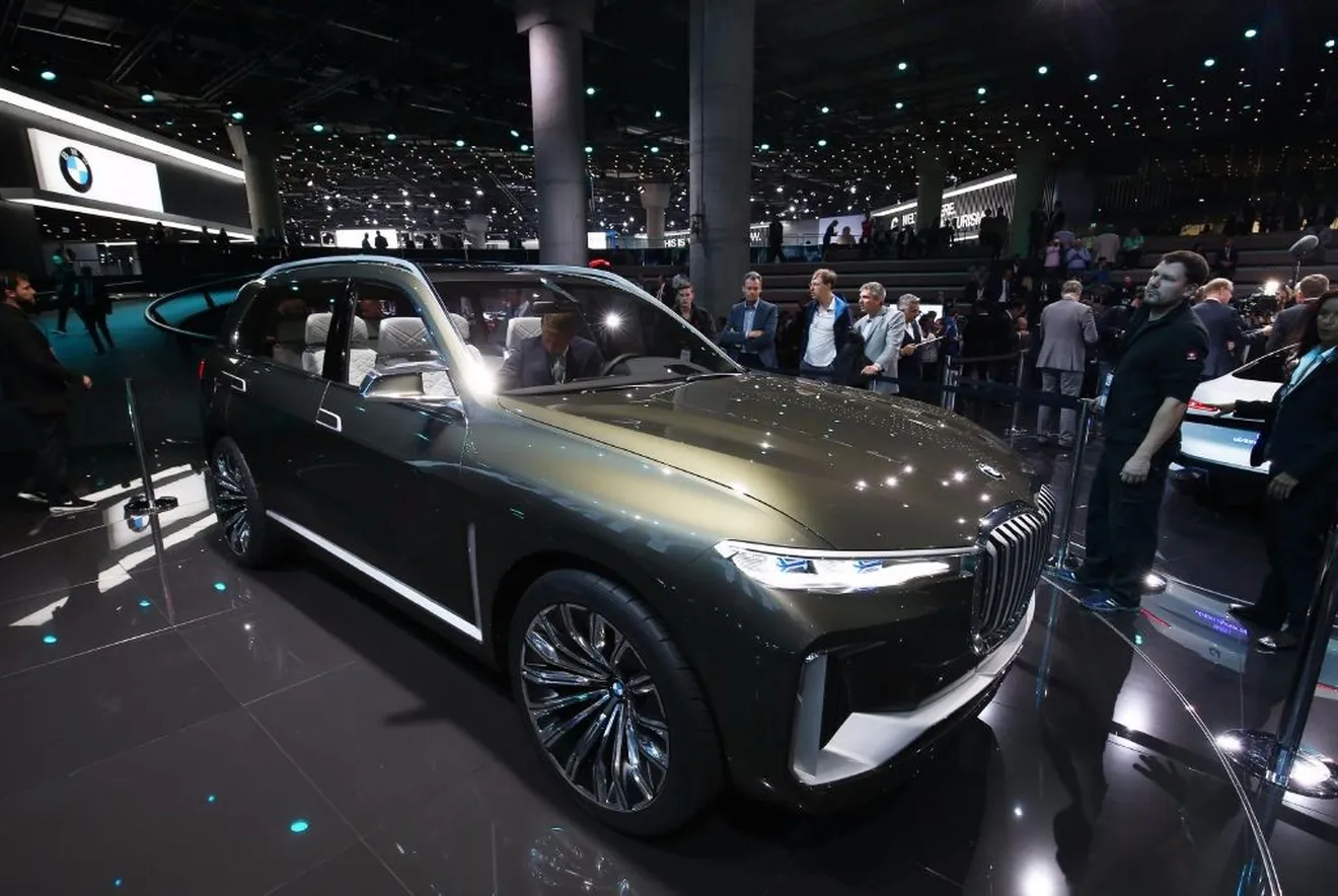 BMW Concept X7 iPerformance debuta en el Salón de Frankfurt