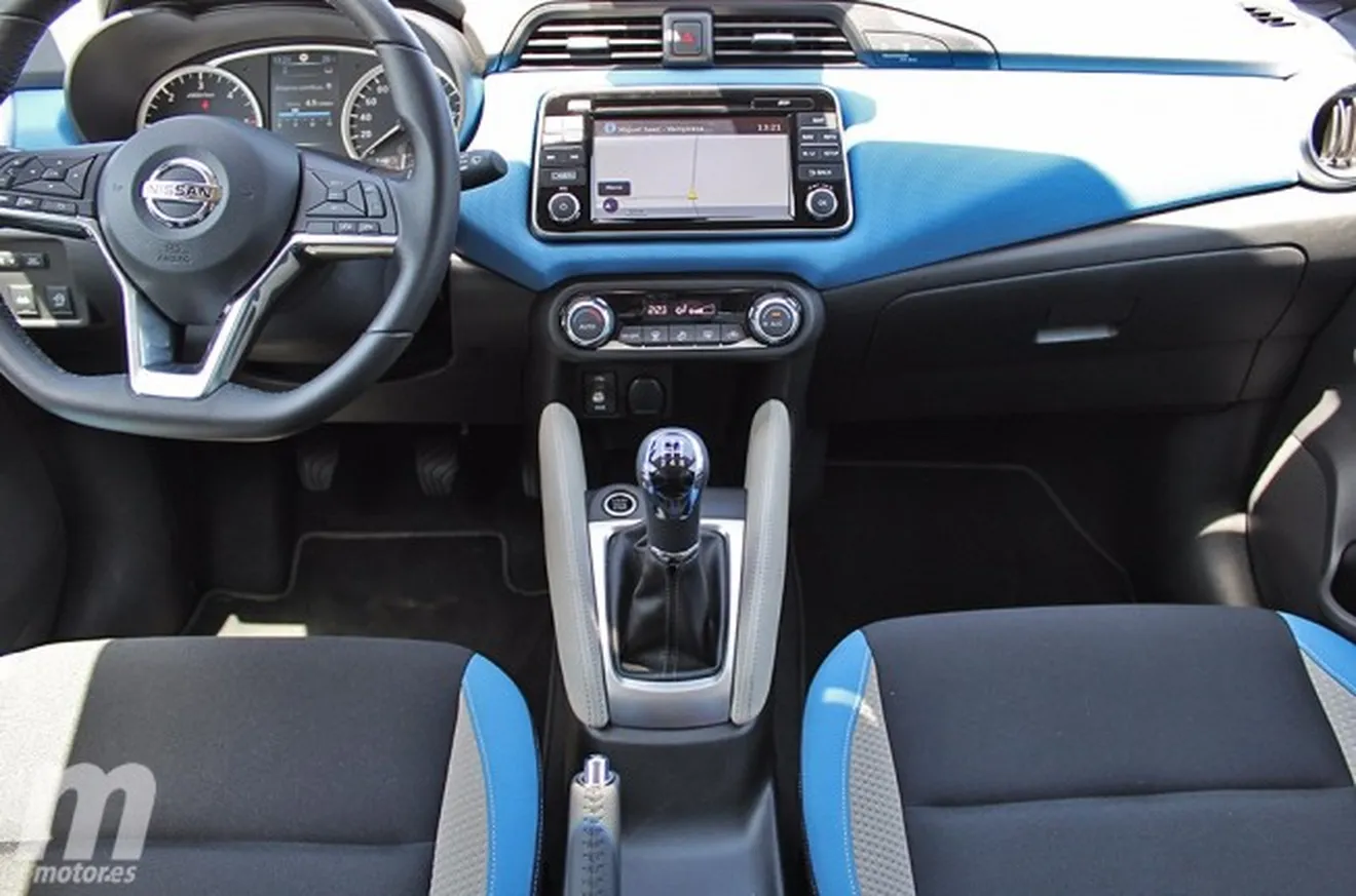 Nissan Micra 2017 - interior