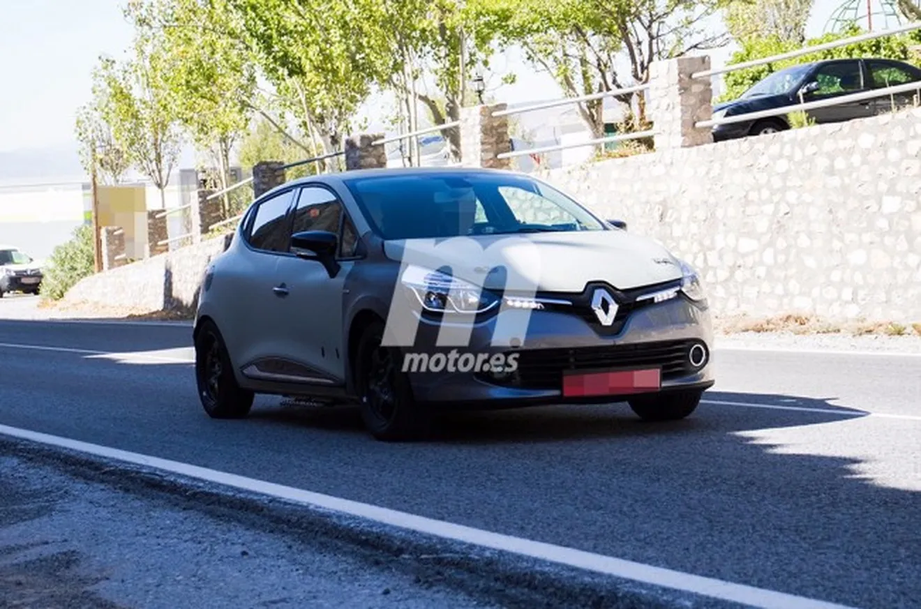 Renault Clio 2019 - foto espía