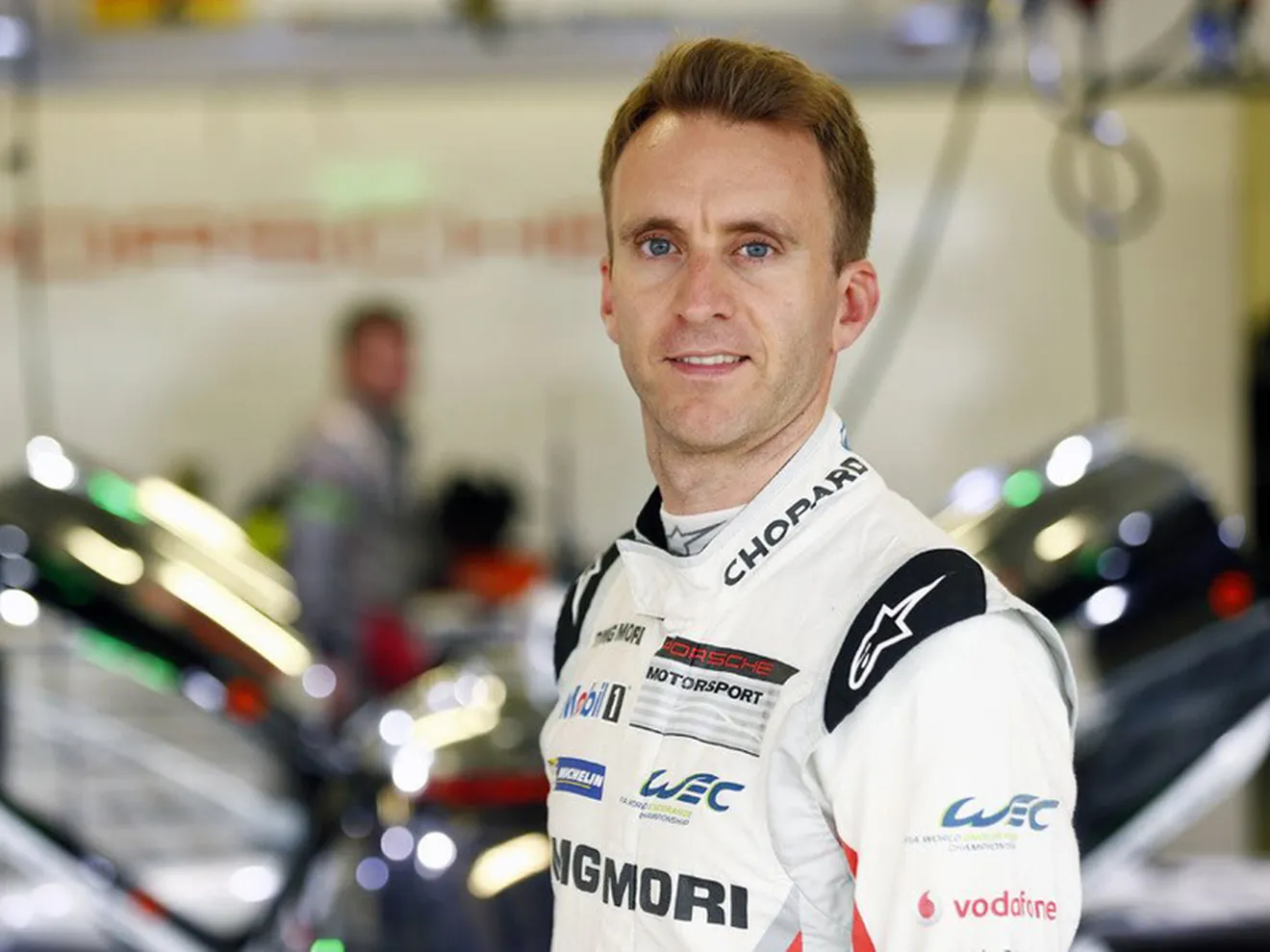 Timo Bernhard seguirá como piloto oficial de Porsche