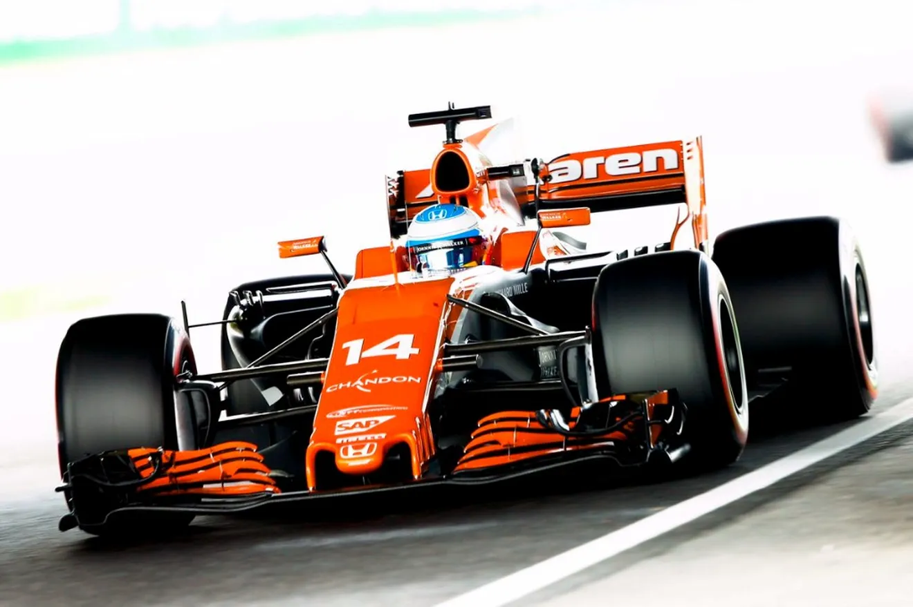 McLaren presiona a la FIA para que acabe con la quema de aceite