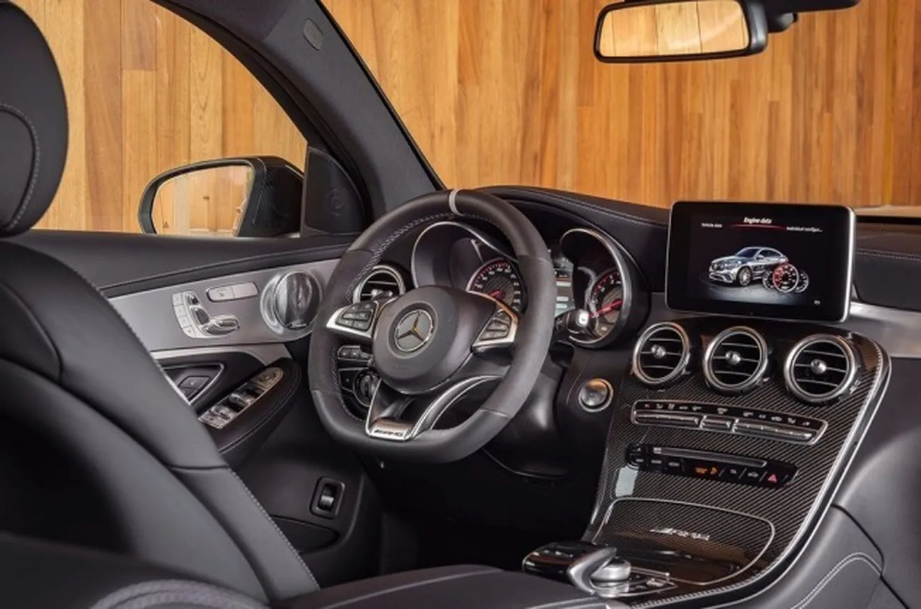 Mercedes-AMG GLC 63 S 4MATIC+ Coupé - interior