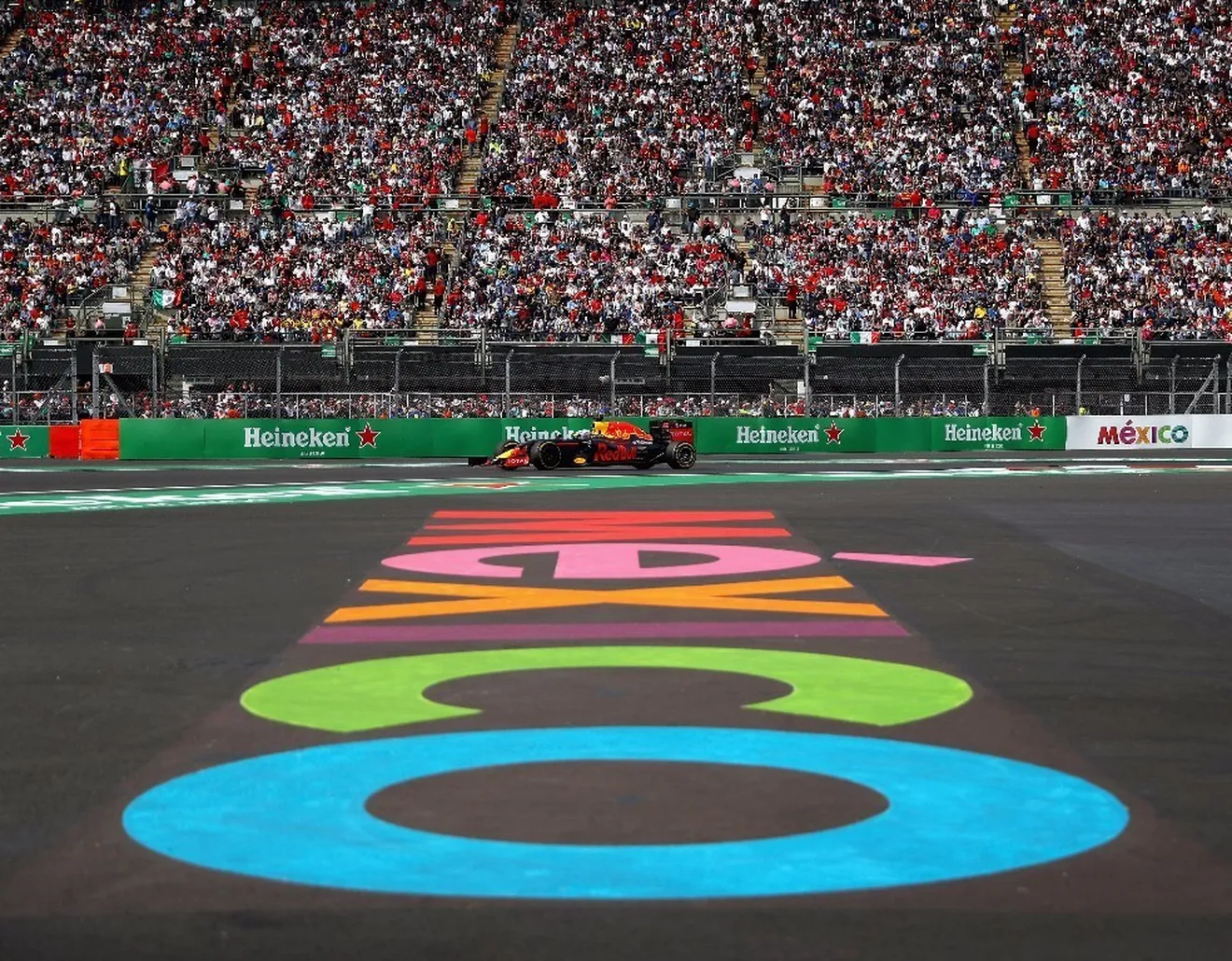 Red Bull, a contracorriente con la selección de neumáticos para México
