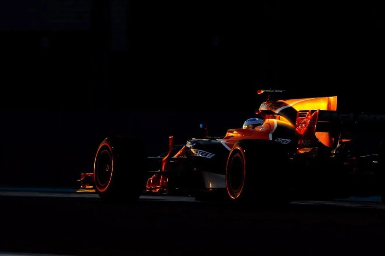 Alonso, con un ojo en 2018 y otro en la Q3: "Muy apretado con Renault y Williams"