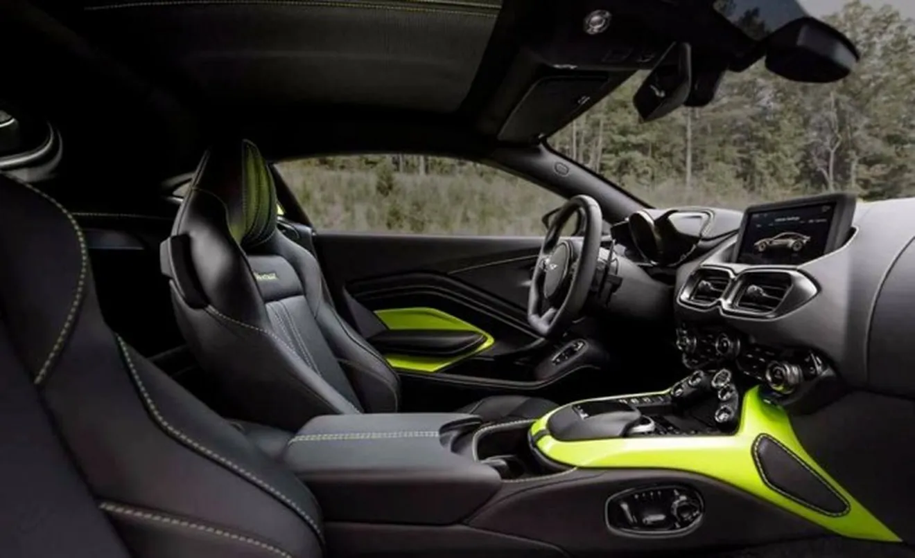 Aston Martin Vantage 2018 - interior