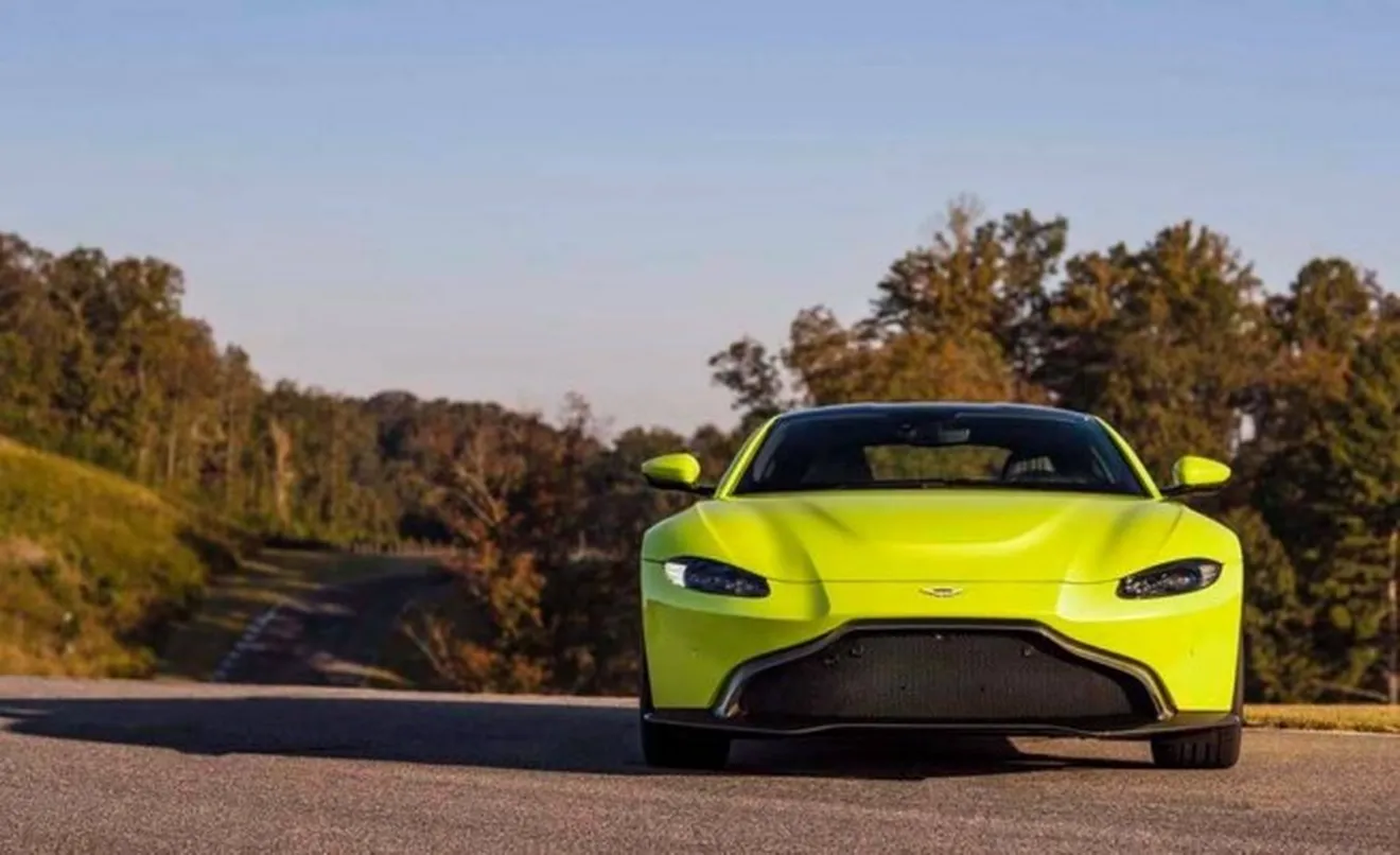 Aston Martin Vantage 2018 - frontal