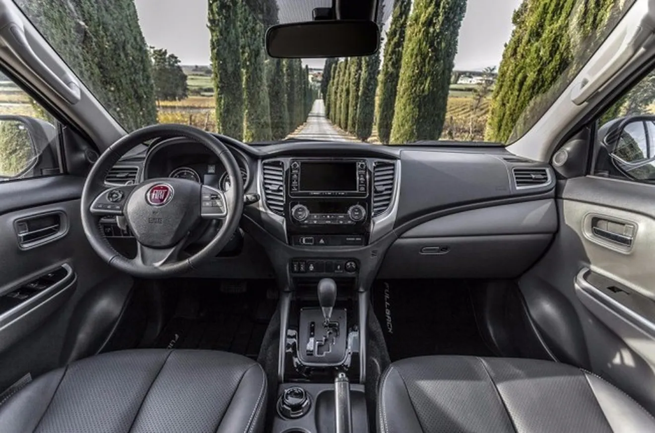 Fiat Fullback Cross - interior